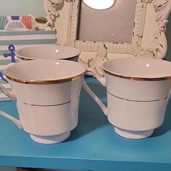 Gibson Other - Vintage Set Of 3 Gibson Housewares China Tea Cups
